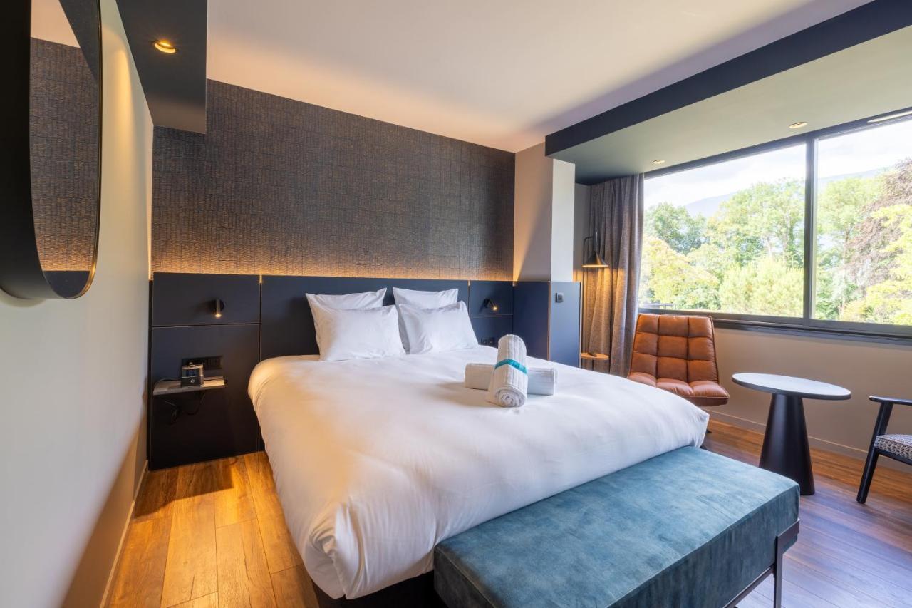 Miura Hotel Voglans Bagian luar foto