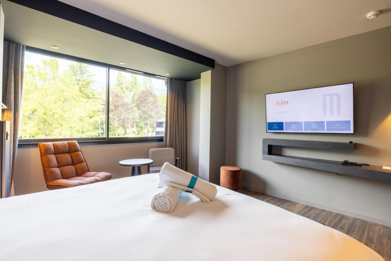 Miura Hotel Voglans Bagian luar foto