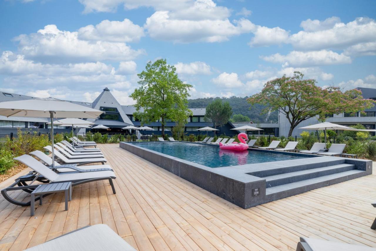 Miura Hotel Voglans Bagian luar foto