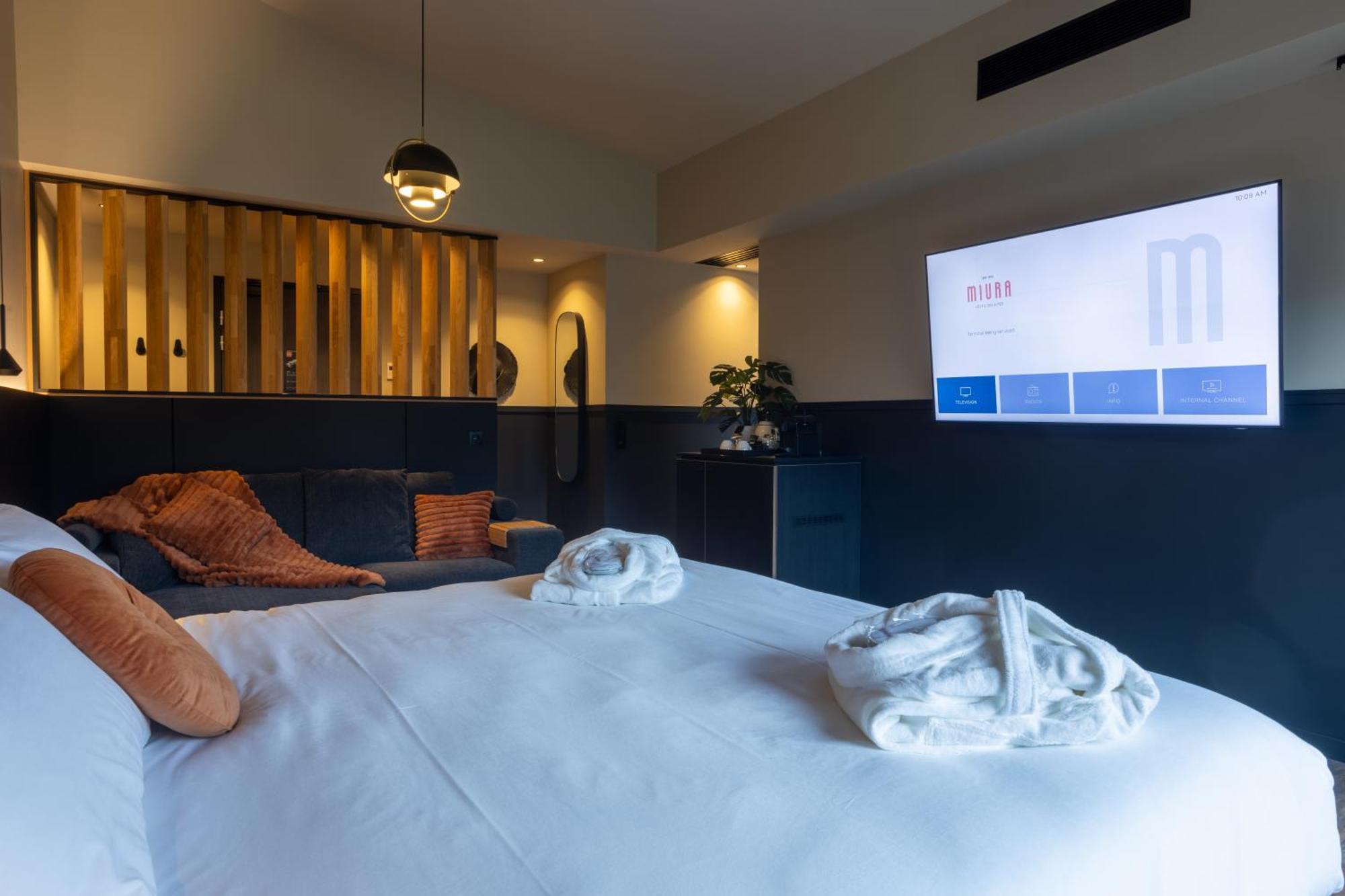 Miura Hotel Voglans Bagian luar foto