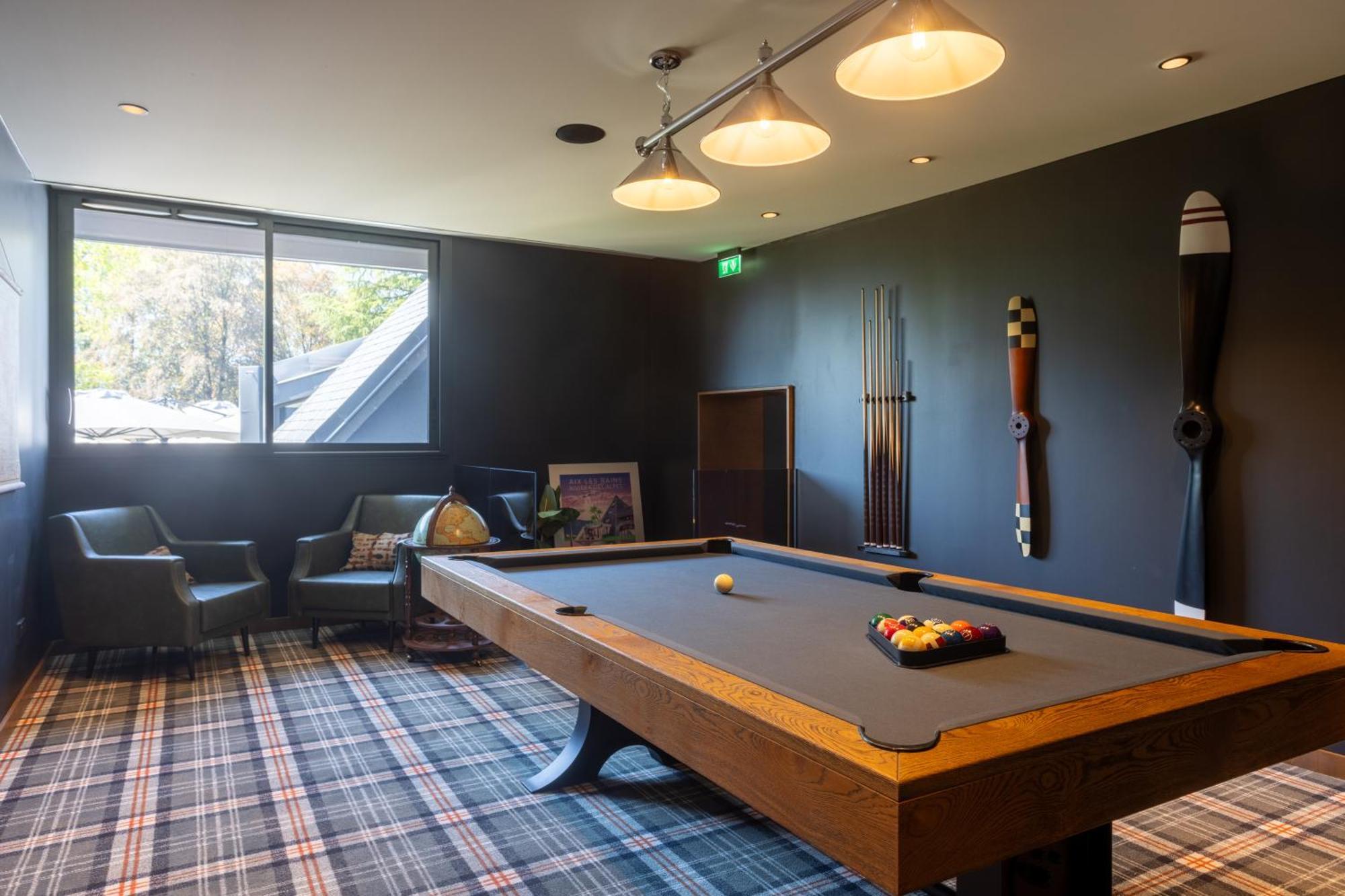 Miura Hotel Voglans Bagian luar foto