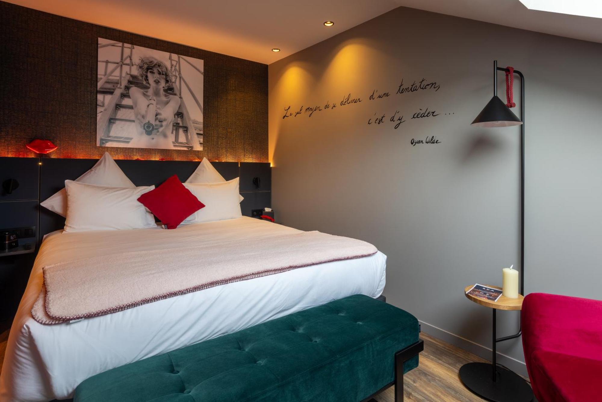 Miura Hotel Voglans Bagian luar foto