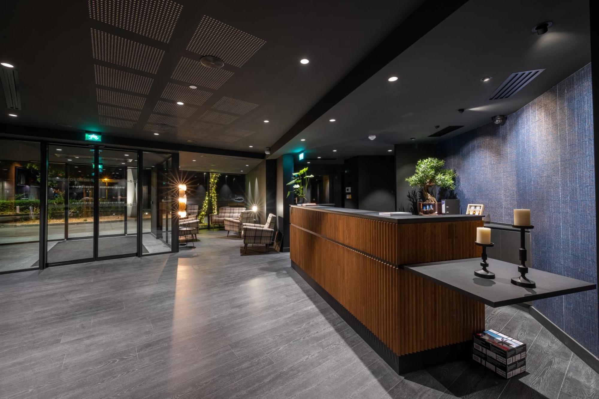 Miura Hotel Voglans Bagian luar foto