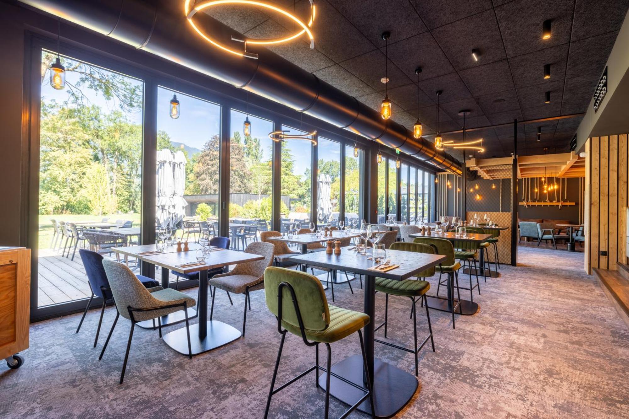 Miura Hotel Voglans Bagian luar foto